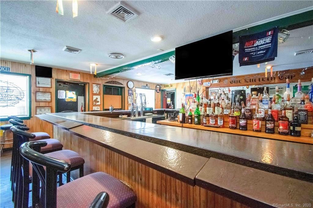 112 Spring St, Enfield, CT 06082